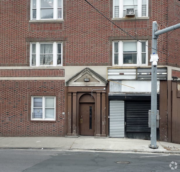 More Photos Of 369-379 Warburton Ave, Yonkers Apartments For Lease