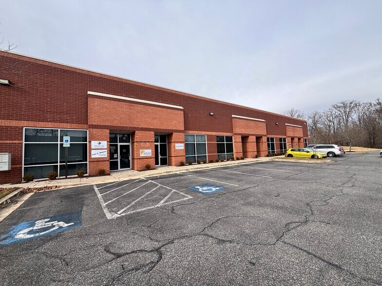 More Photos Of 1610 Professional Blvd, Crofton Flex For Lease
