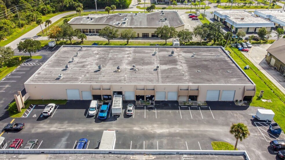 More Photos Of 1418-1450 SE Huffman Rd, Port Saint Lucie Warehouse For Sale