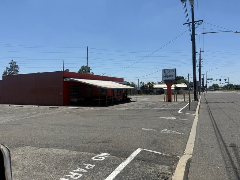 More Photos Of 15542 San Bernardino Ave, Fontana Auto Repair For Sale