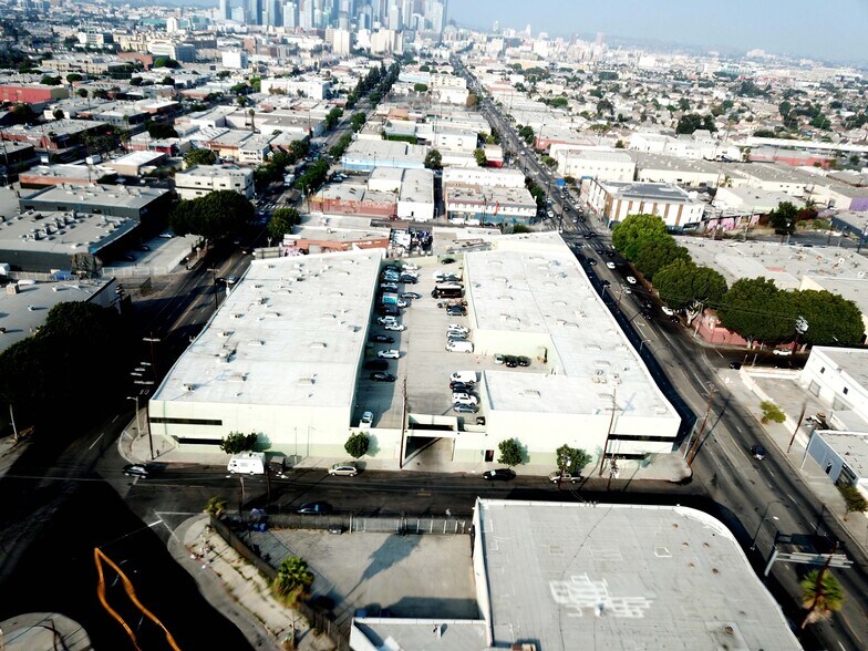 More Photos Of 3490 S Broadway, Los Angeles Warehouse For Lease