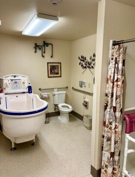 More Photos Of 6135 E St, Springfield Assisted Living For Sale