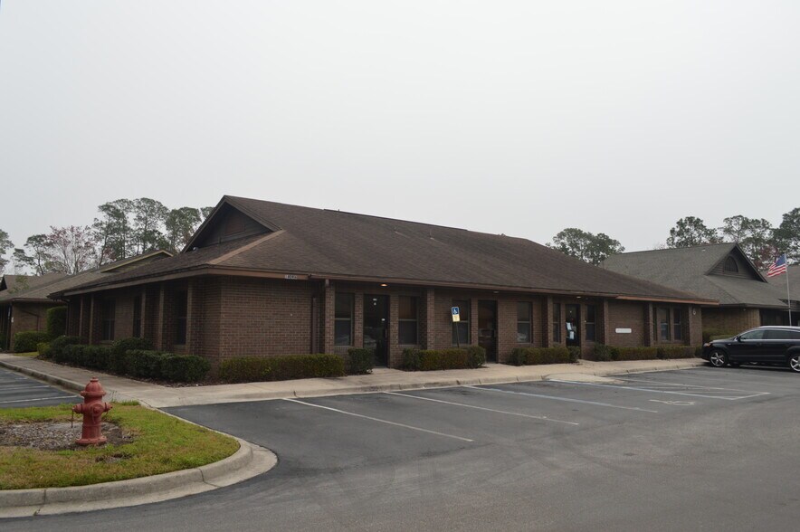 More Photos Of 1409 Kingsley Ave, Orange Park Medical For Lease