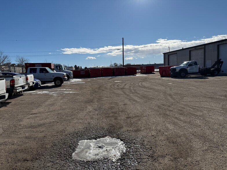 More Photos Of 1408 W Quincy Ave, Englewood Manufacturing For Lease