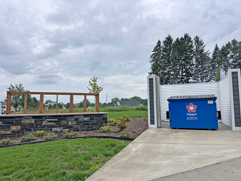 More Photos Of 6134 Northland NE dr, Belmont Office For Sale