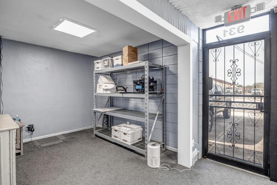 More Photos Of 931 N Liberty St, Jacksonville Warehouse For Sale