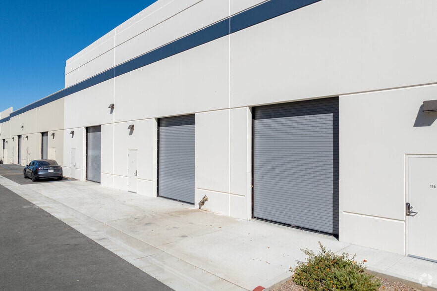 More Photos Of 4180 Guardian St, Simi Valley Warehouse For Sale