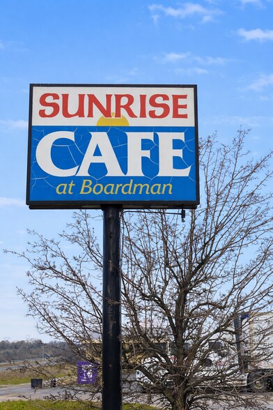 More Photos Of 101 NW Front St, Boardman Restaurant For Sale