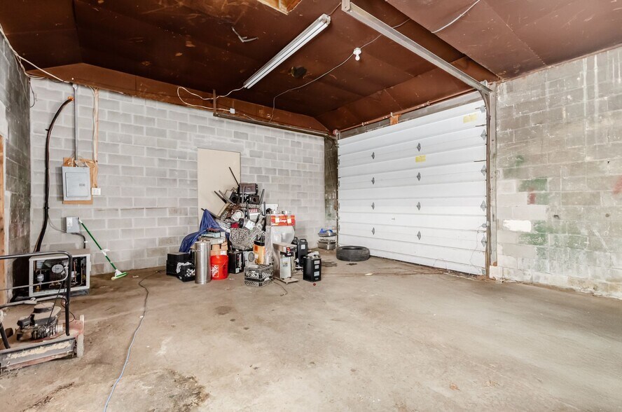 More Photos Of 45 E Columbus St, Lithopolis Restaurant For Sale