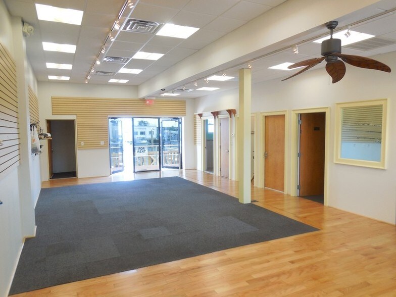 More Photos Of 377 Woodcleft Ave, Freeport Storefront Retail Residential For Sale