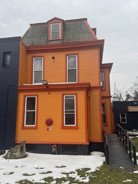 More Photos Of 2449 Shirley Ave, Baltimore Flex For Sale