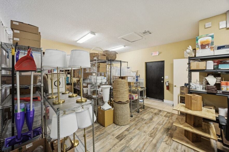 More Photos Of 1637-1643 S 8th St, Fernandina Beach Storefront For Sale