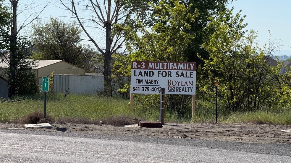 Primary Photo Of 201 E Punkin Center Rd, Hermiston Land For Sale