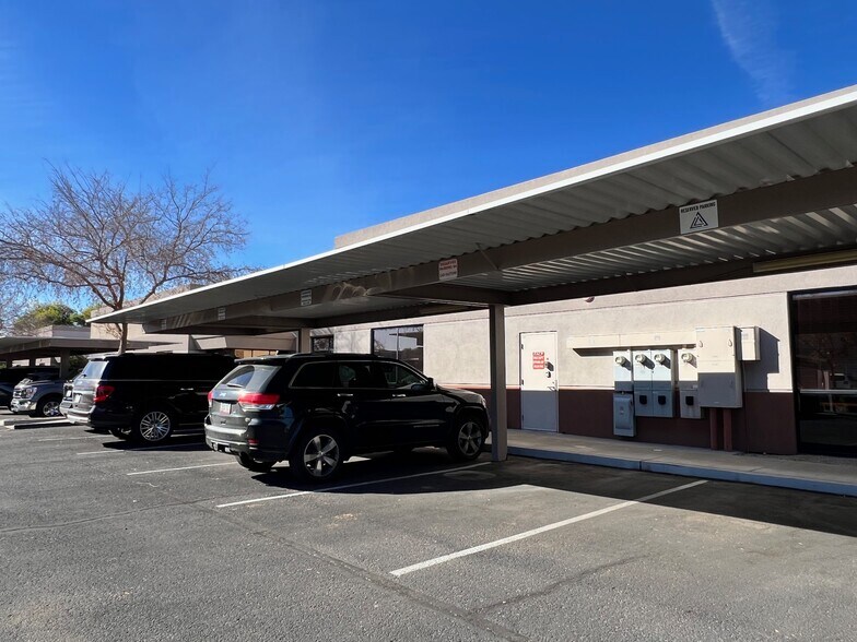More Photos Of 7155 W Campo Bello, Glendale Office For Lease