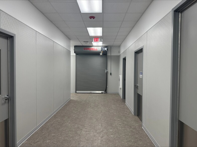 More Photos Of 5510 N Belt W, Belleville Medical For Lease
