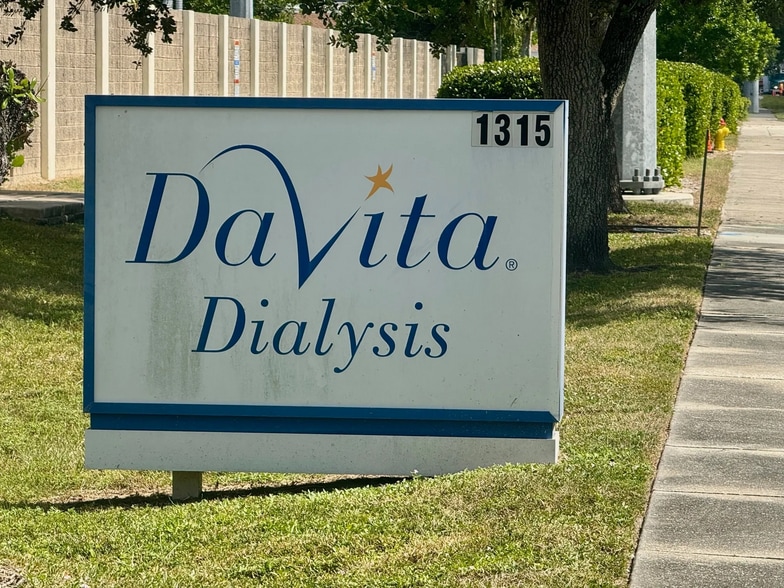 More Photos Of 1315 SE 8th Ter, Cape Coral Medical For Lease