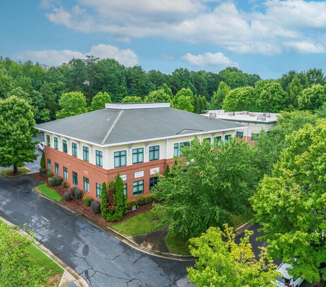 More Photos Of 10224 Hickorywood Hill Ave, Huntersville Office For Lease