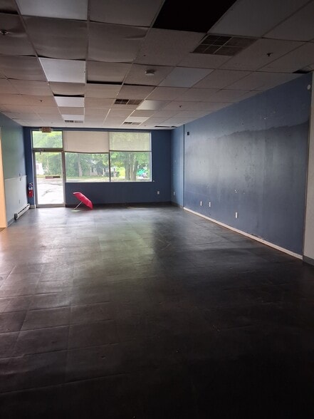More Photos Of 111 Lafayette Rd, Salisbury Storefront For Lease
