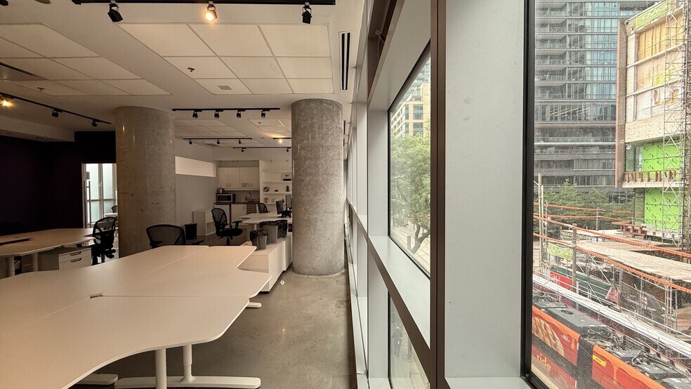 More Photos Of 373-375 King St W, Toronto Apartments For Lease