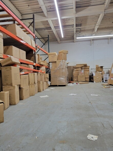 More Photos Of 105-119 Sprague Ave, Middletown Manufacturing For Lease