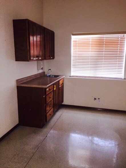 More Photos Of 9201 Dyer St, El Paso Storefront Retail Office For Lease