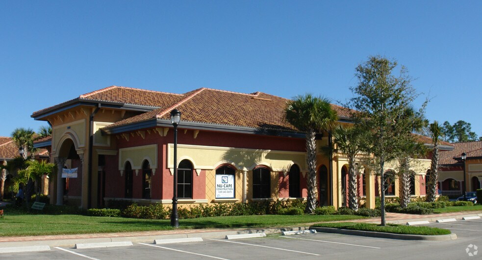 More Photos Of 13411 Parker Commons Blvd, Fort Myers Medical For Lease