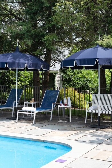 More Photos Of 3805 Main St, Stone Ridge Hotel For Sale