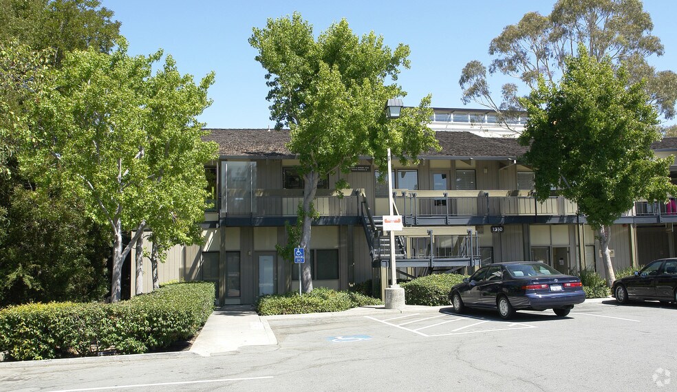 Primary Photo Of 1310 Tara Hills Dr, Pinole Medical For Sale