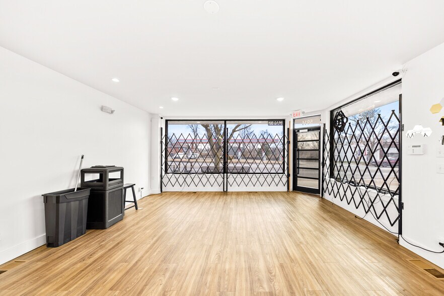 More Photos Of 5914 Troost Ave, Kansas City Flex For Lease