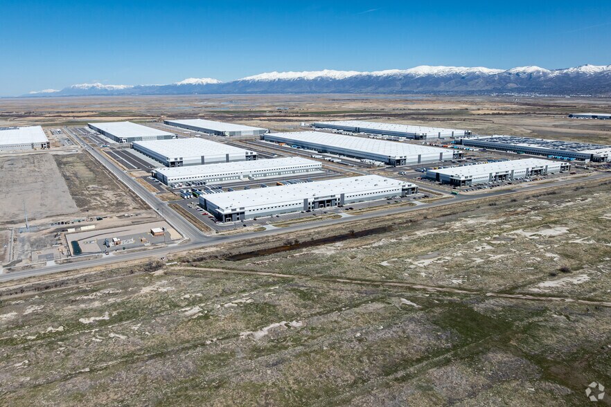 More Photos Of 6792 W 700 N, Salt Lake City Distribution For Lease