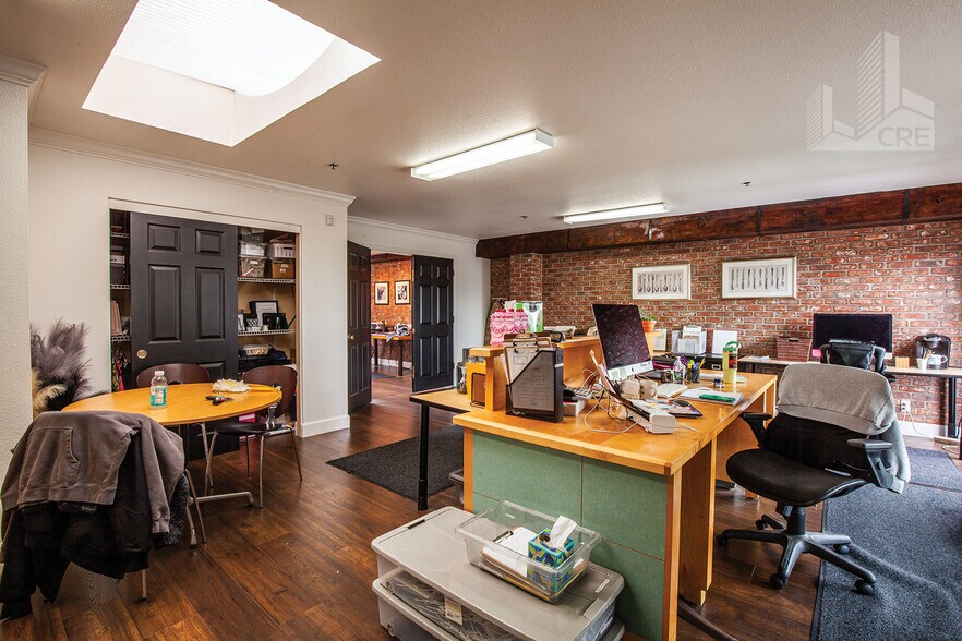 More Photos Of 1643 Jerrold Ave, San Francisco Industrial For Sale