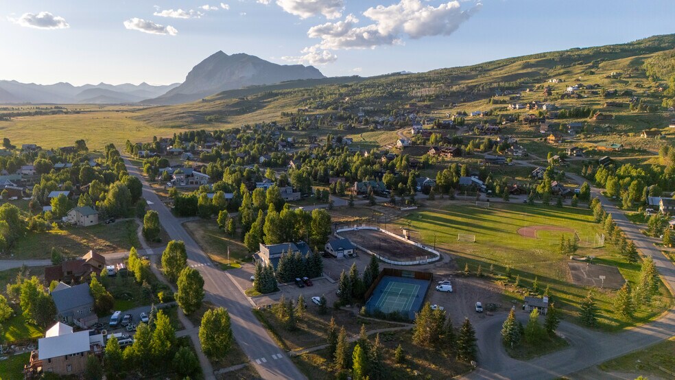 More Photos Of 228 Elcho Ave, Crested Butte Service Station For Sale