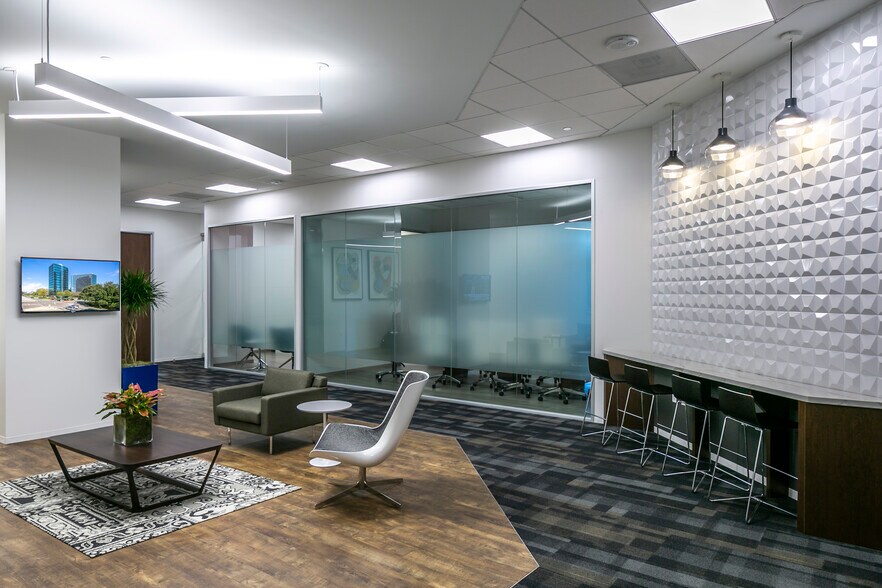 More Photos Of 10370 Richmond Ave, Houston Office For Lease