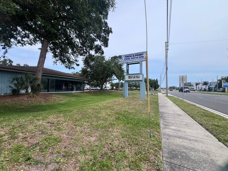 More Photos Of 4102 34th St S, Saint Petersburg Storefront Retail Office For Lease