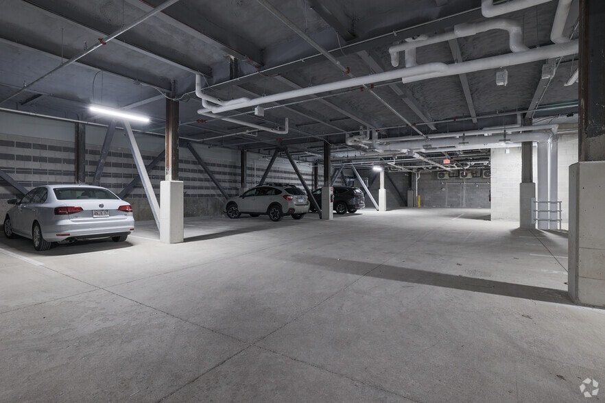 More Photos Of 266 Canal St, Salem Apartments For Lease