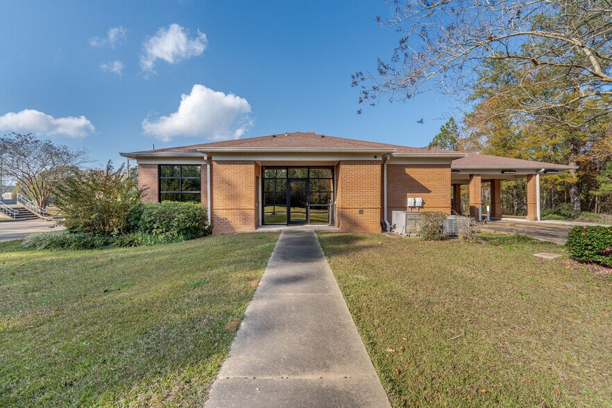 More Photos Of 6408 Highway 28 E, Pineville Office For Sale