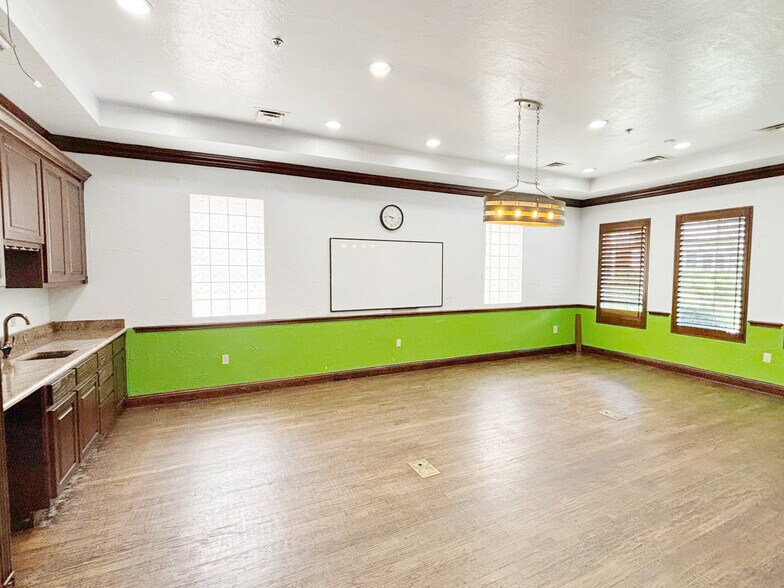 More Photos Of 6814 Lebanon Rd, Frisco Medical For Lease