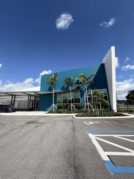 More Photos Of 101 NW 12th St, Pompano Beach Medical For Lease