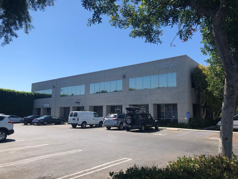 Primary Photo Of 16112-16118 Sherman Way, Van Nuys Office For Lease