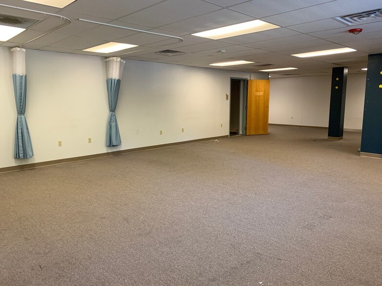 More Photos Of 7260 Post Rd, North Kingstown Medical For Lease