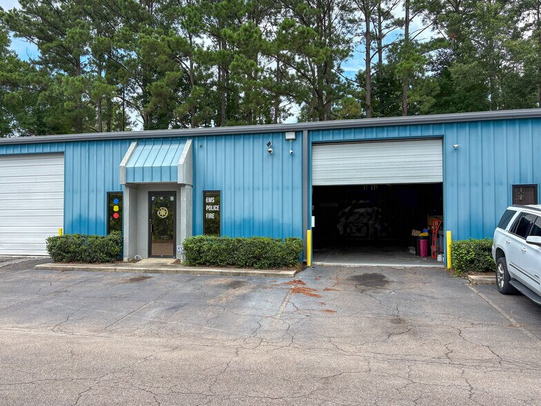 More Photos Of 4663 Franchise St, North Charleston Flex For Lease
