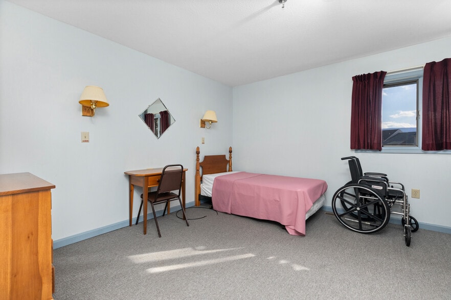 More Photos Of 218 Mill Rd, Woodstock Congregate Senior Housing For Sale