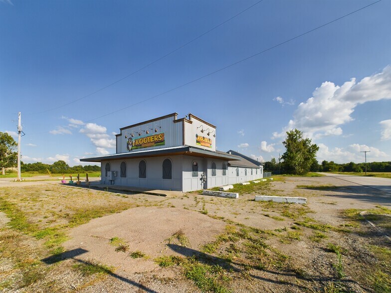 More Photos Of 4512 E M-21, Corunna Restaurant For Sale