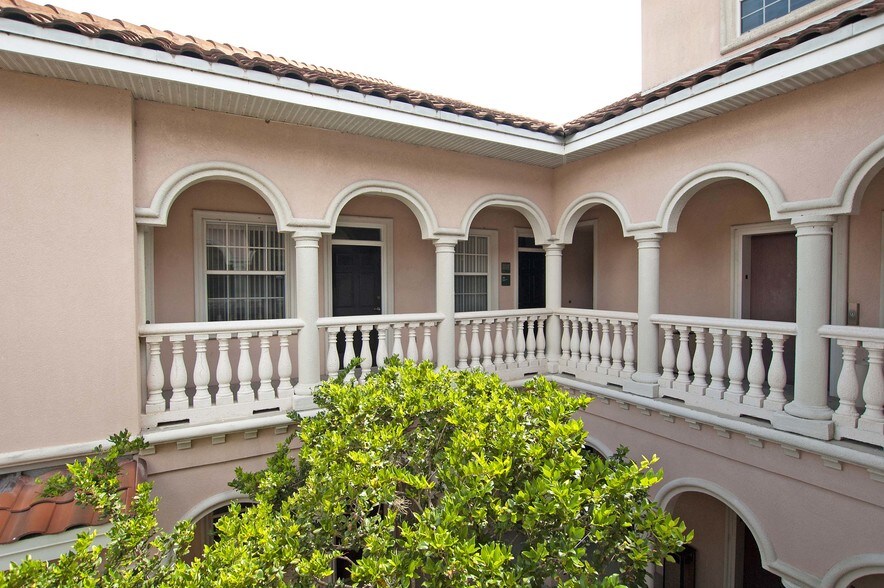 More Photos Of 453 N Kirkman Rd, Orlando Medical For Lease