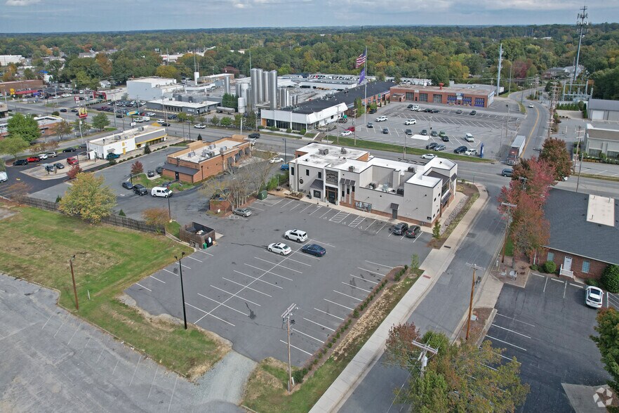 More Photos Of 1807-1813 N Main St, High Point Storefront For Sale