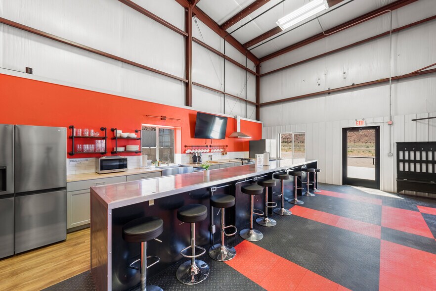 More Photos Of 11858 S Highway 191, Moab Industrial For Sale
