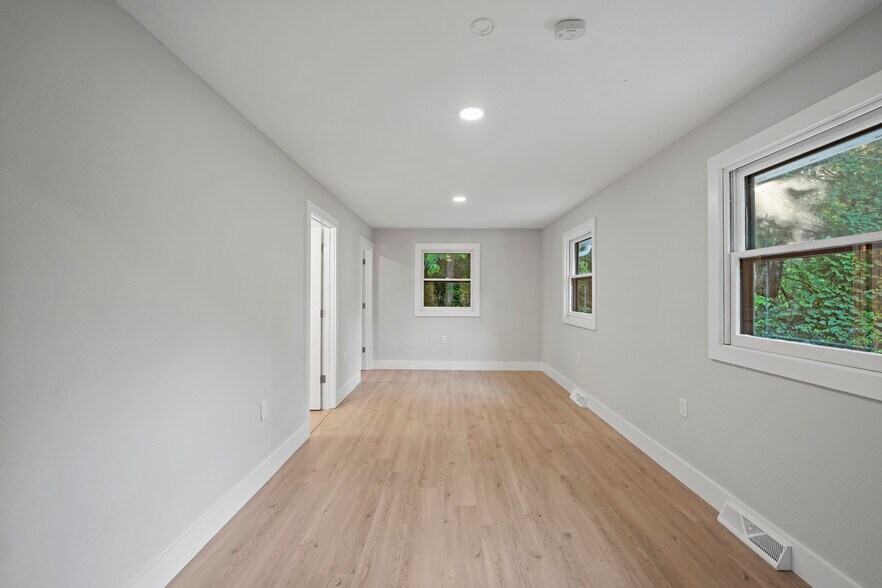 More Photos Of 6020 Weems Rd, Knoxville Specialty For Sale
