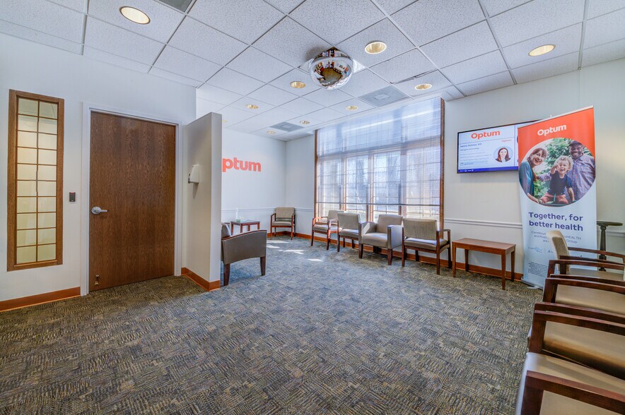 More Photos Of 48 Route 6, Yorktown Heights Medical For Lease