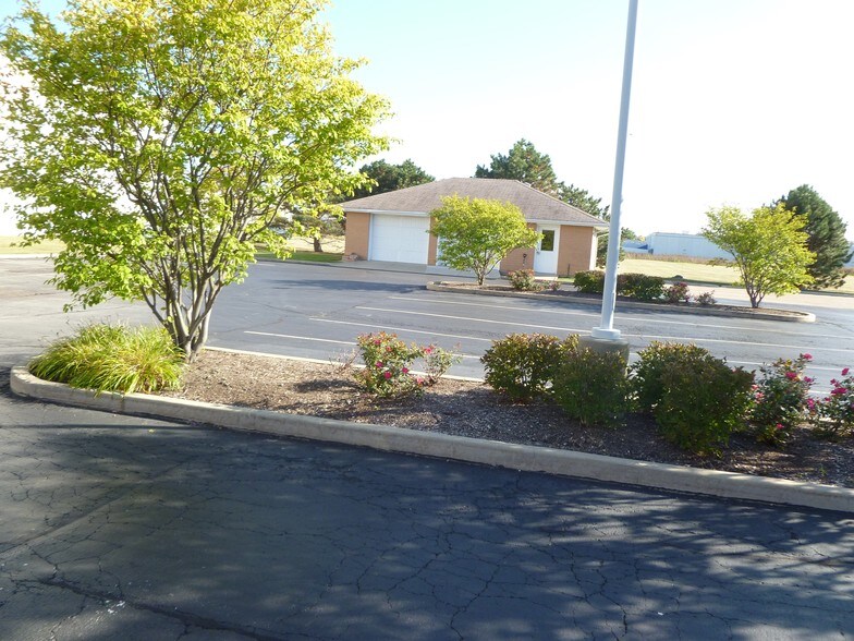 More Photos Of 3813 Illinois Ave, St Charles Office For Sale