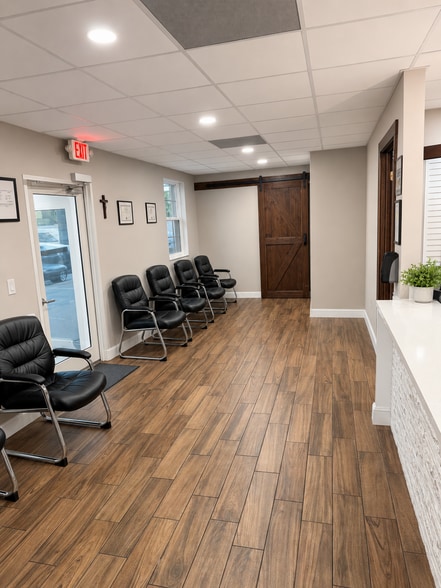 More Photos Of 2506 Acorn St, Fort Pierce Office For Lease